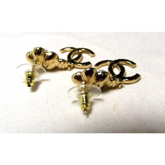 CHANEL 24P Crystal Glass Pearl Flower CC Logo Gold Plated Dangle Drop Earrings - Picture 5 of 10